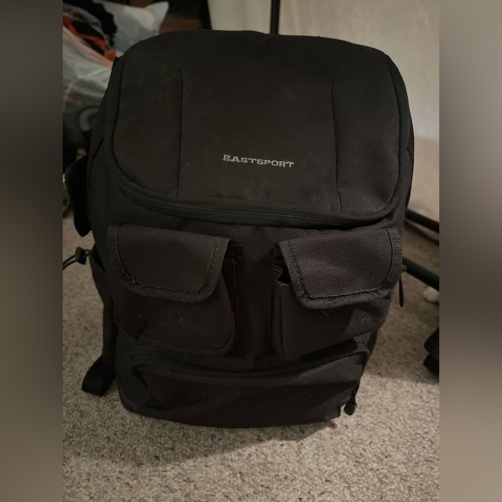 Nice bag plenty of space black bag